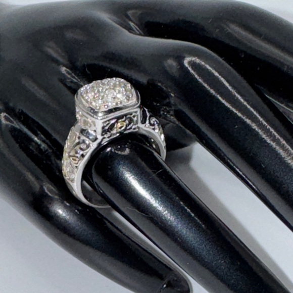 Vintage-Style Sterling Silver Ring with Pave Setting - Size 7 - Picture 6 of 16